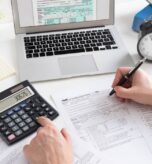 Xero bookkeeper in Gold Coast working with local business