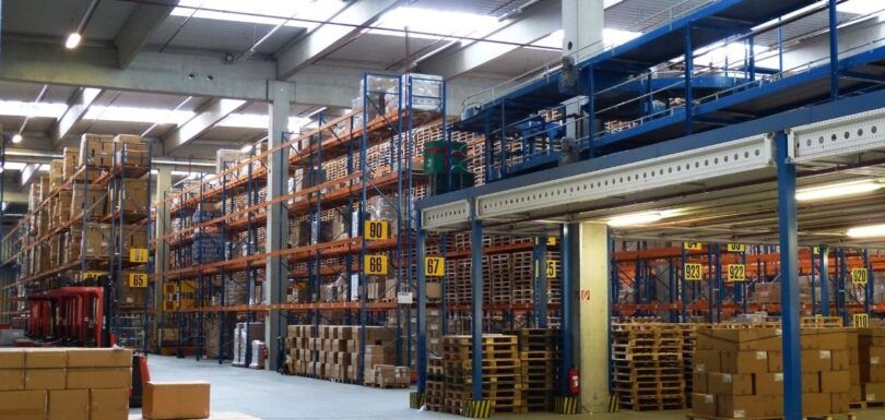 How to Compare Features of Leading Manufacturing Inventory Management Platforms 7 Manufacturing inventory management system warehouse