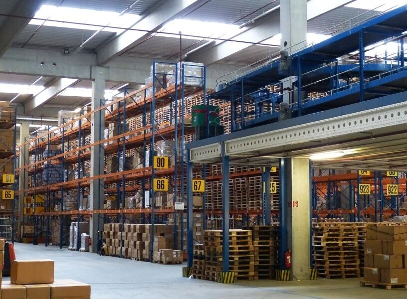 How to Compare Features Manufacturing inventory management system warehouse