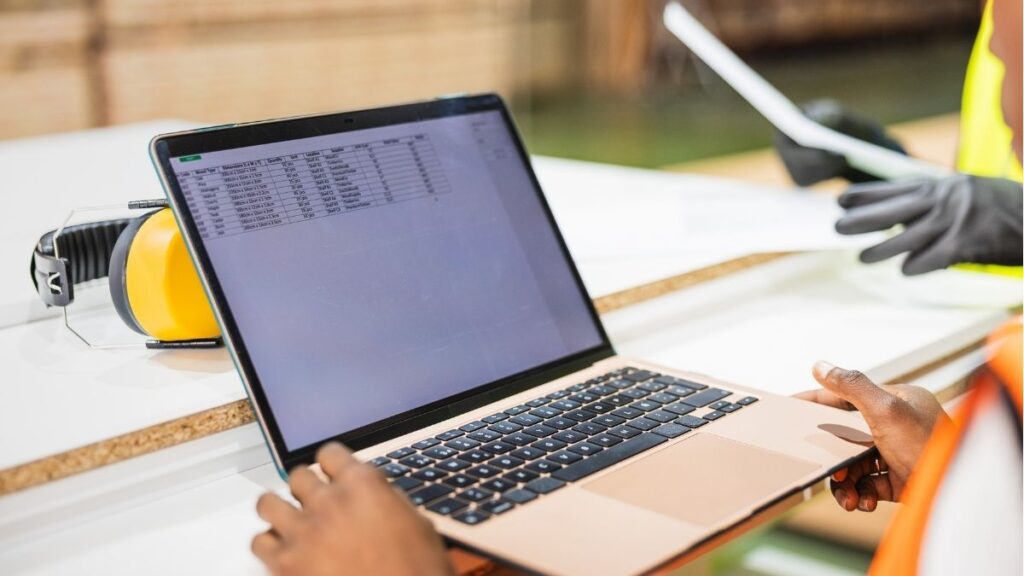 Inventory and invoice software for warehouse